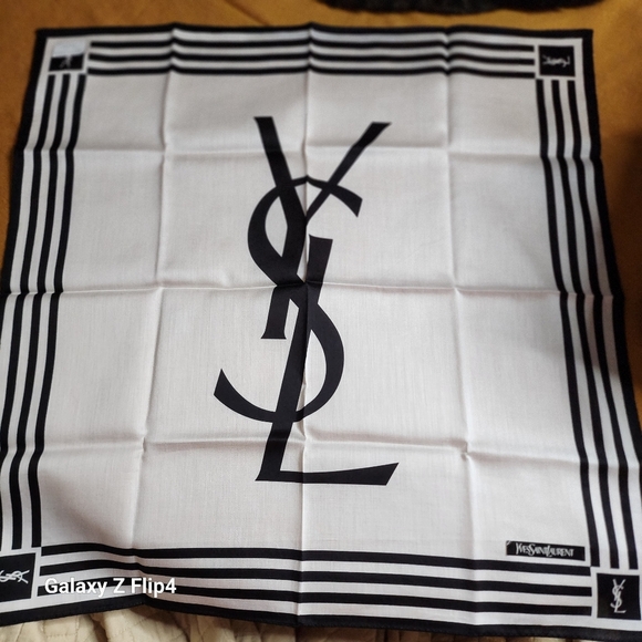 Yves Saint Laurent Handkerchief Cotton Brandnew - Picture 2 of 7